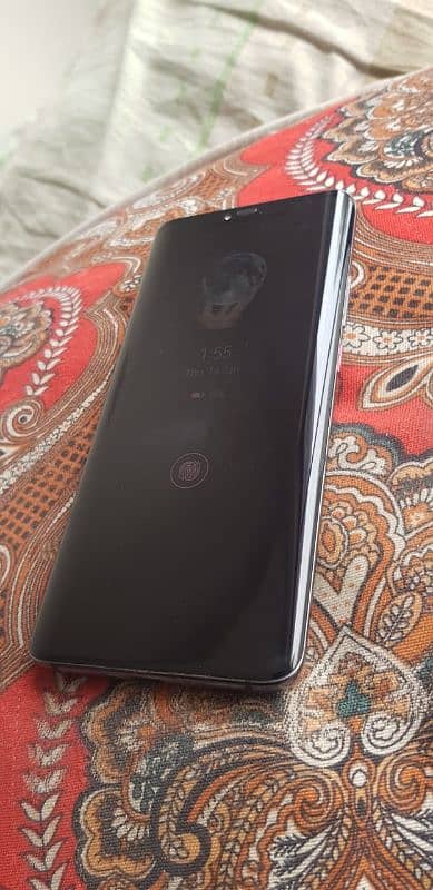 Huawei mate 20 pro 10.10  ha pta prove ha sirf back crack ha 0