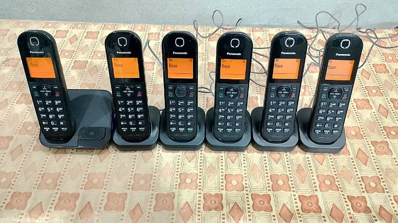 Panasonic KX-TG420E Hexa (set of 6) intercom Plus Cordless Phone 1