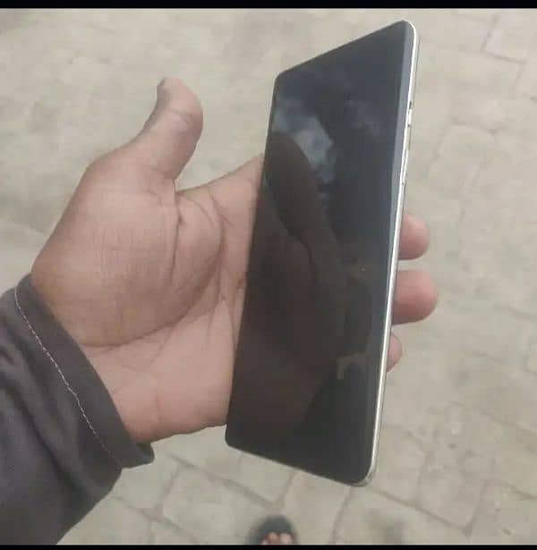 One plus 8 8/128 pached 9/10 CONDITION 3