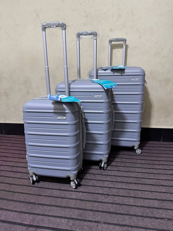 Luggage bags/ travel suitcases/ trolley bags/ travel trolley/ attachi 10