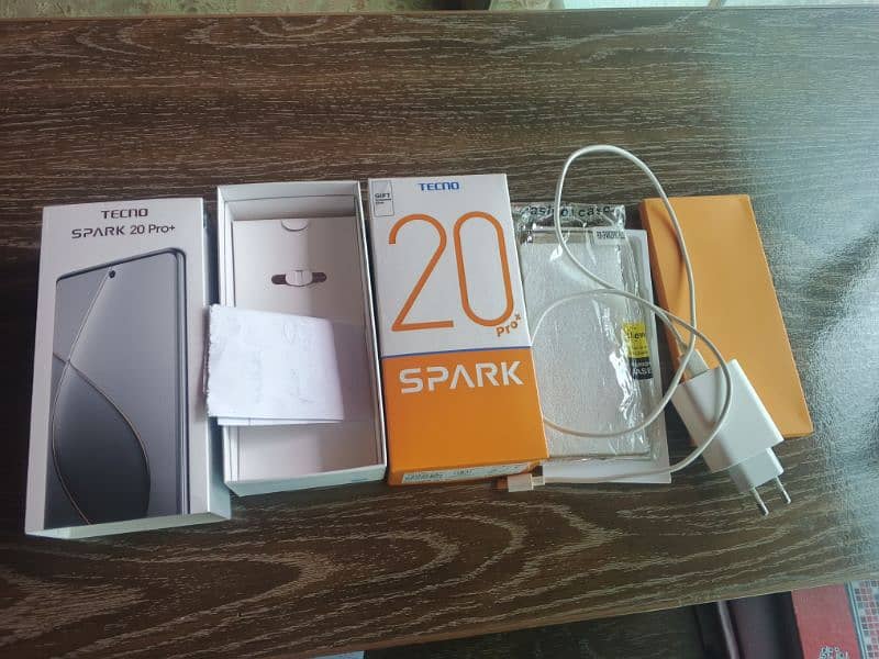 Tecno Spark 20 pro plus 16Gb ram 256Gb memory 8