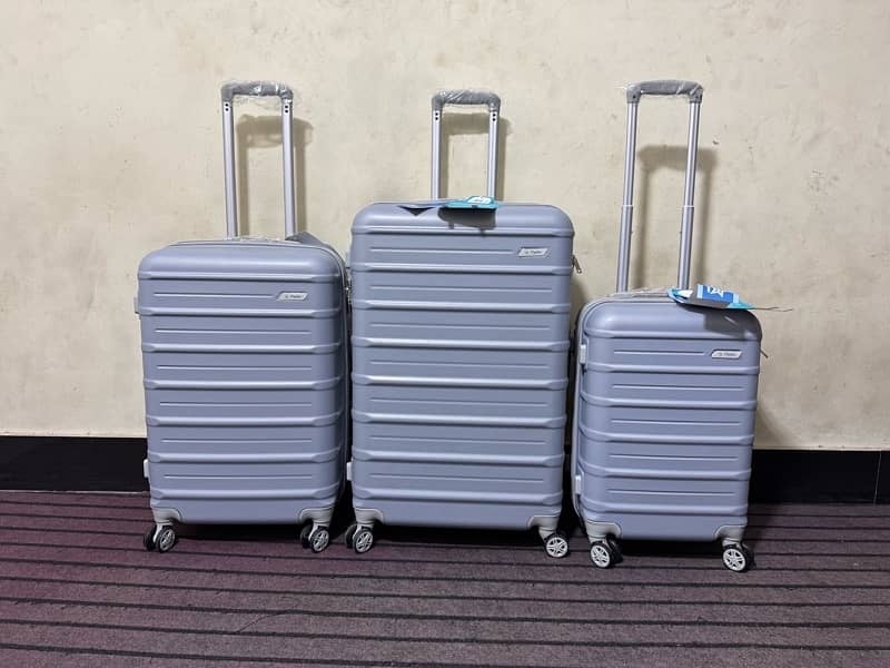 Luggage bags/ travel suitcases/ trolley bags/ travel trolley/ attachi 4