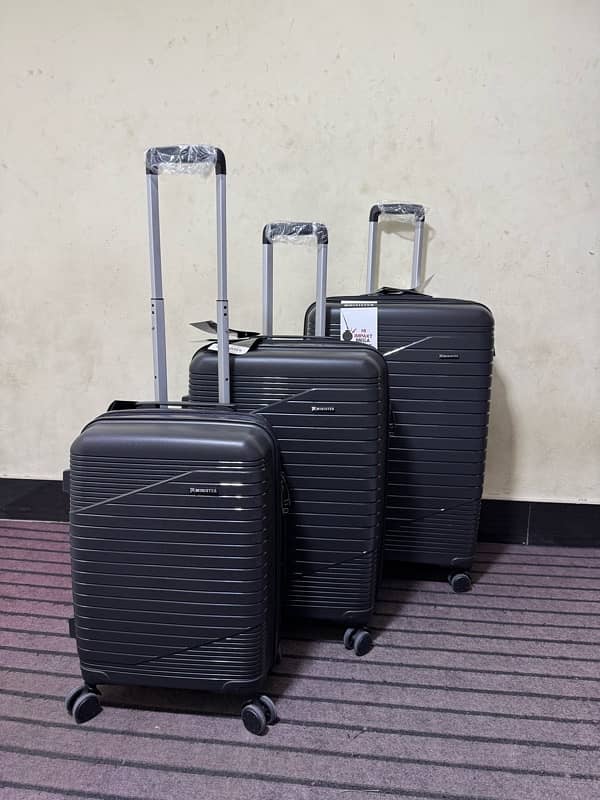 Luggage bags/ travel suitcases/ trolley bags/ travel trolley/ attachi 6