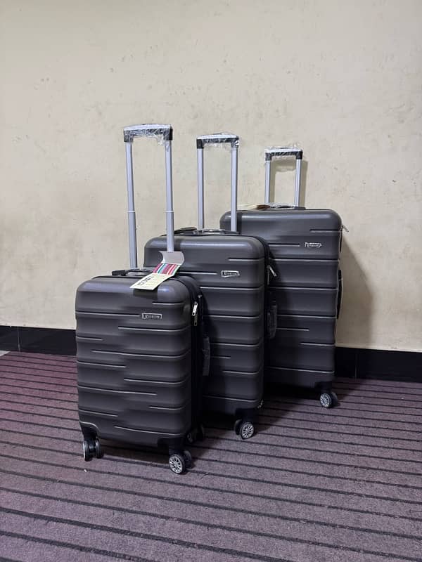 Luggage bags/ travel suitcases/ trolley bags/ travel trolley/ attachi 13