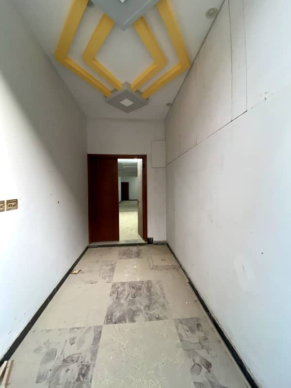 200 Square Yards Ground Floor Portion Available On Rent Block 12 Jauhar 11