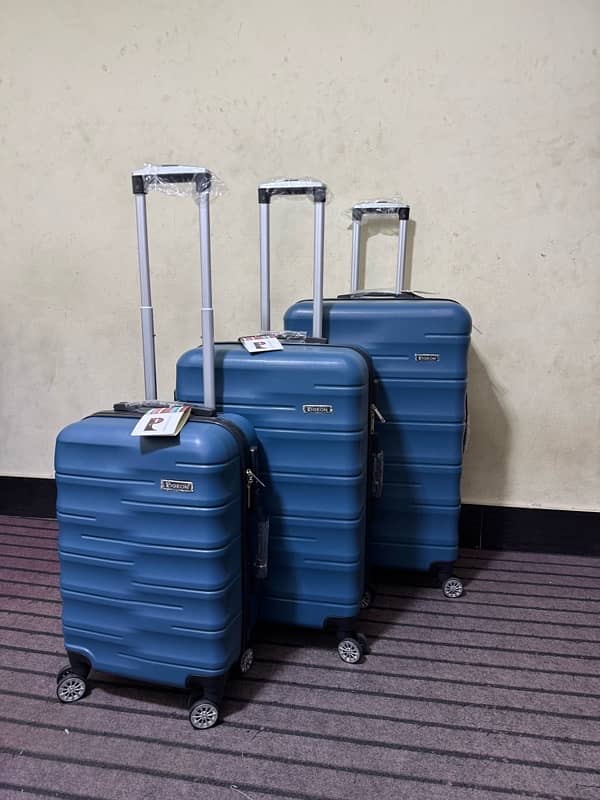 Luggage bags/ travel suitcases/ trolley bags/ travel trolley/ attachi 8