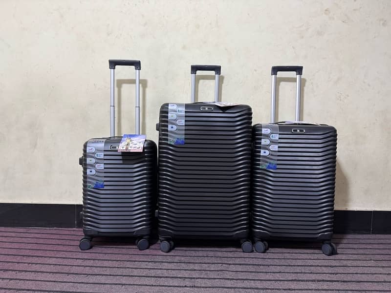 Luggage bags/ travel suitcases/ trolley bags/ travel trolley/ attachi 15