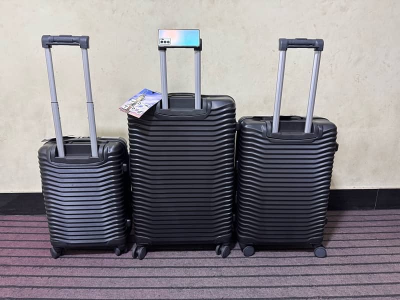 Luggage bags/ travel suitcases/ trolley bags/ travel trolley/ attachi 17