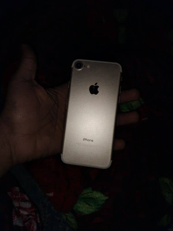 iPhone 7 non PTA 128gb 4