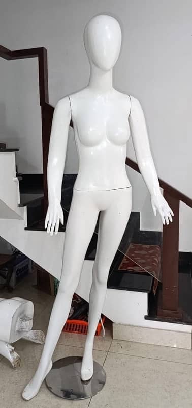 Mannequin 1