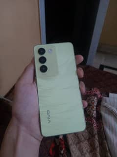 vivo y100 used 2 months .