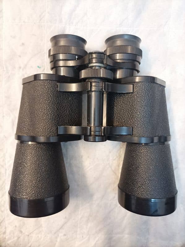 Friends Binoculars 0