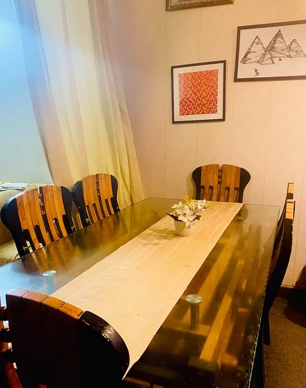 6 seater dinning table 0