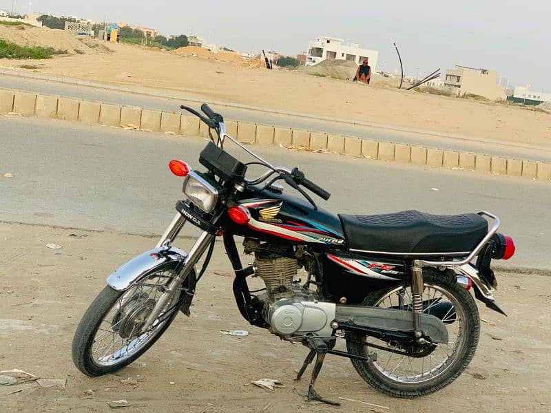 2015 Injan Seald ha OK gari hai  Honda Apny Janiyan saman par hai 0