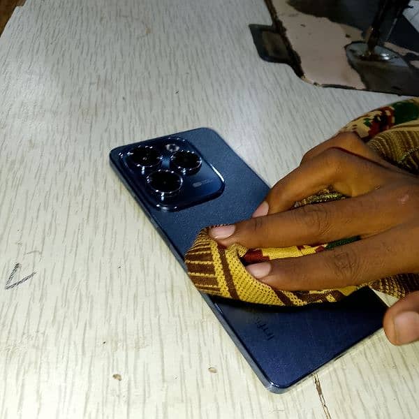 Infinix hot 40 pro 8 256 newi blue colour 0