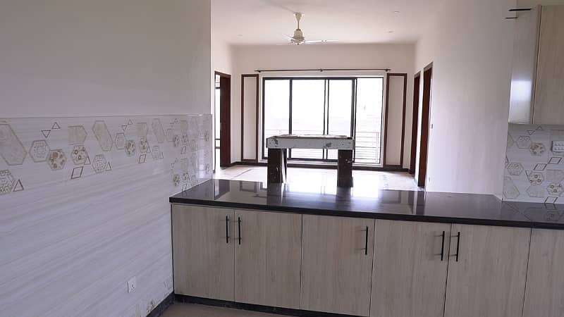 Gulberg Greens 4 Kanal Farmhouse Upper Portion For Rent 12