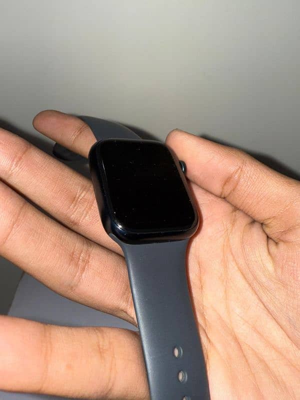 Apple Watch Series 7 (45mm) 3