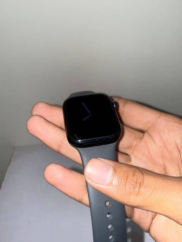 Apple Watch Series 7 (45mm) 5