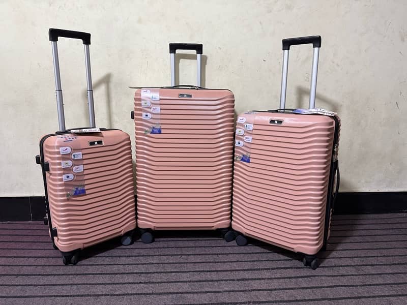 Luggage bags/ travel suitcases/ trolley bags/ travel trolley/ attachi 4