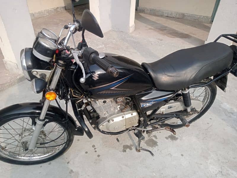 Suzuki GS 150 2015 Model 8