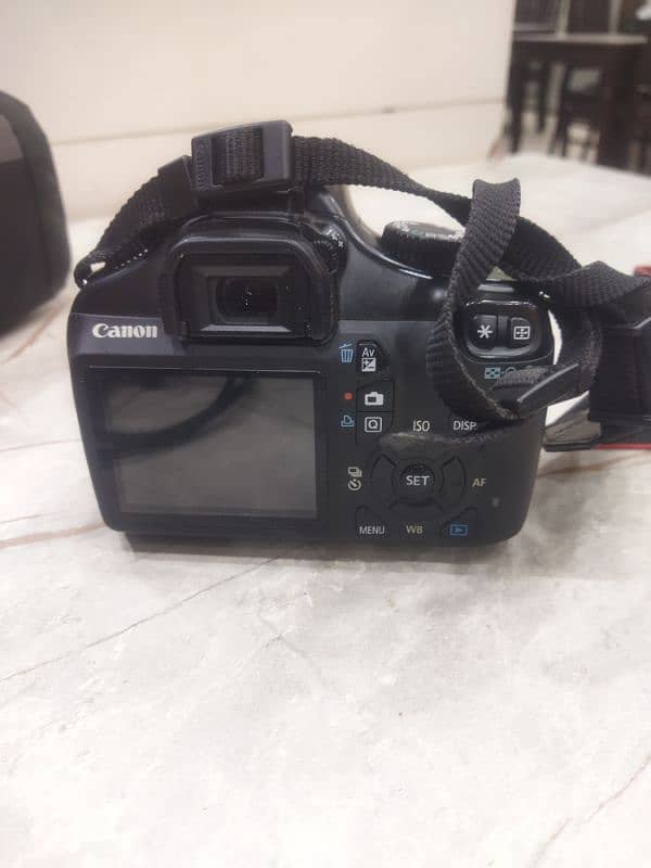 Canon 1100D with 18mm-55mm lense Canon 1100D 1