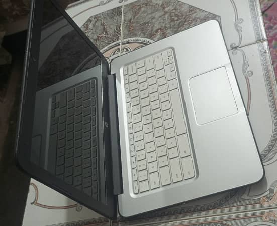 Laptop for sale in excellent condition 6