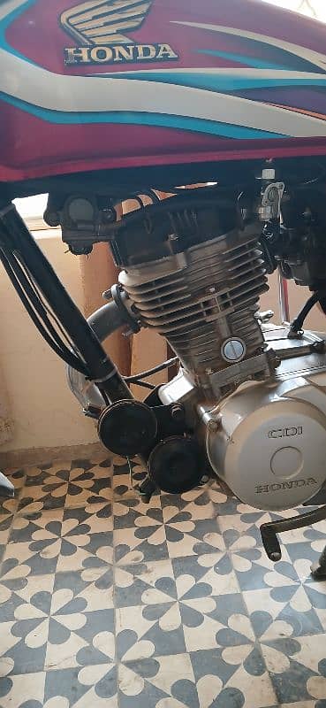 Honda 125 in clean condition 3