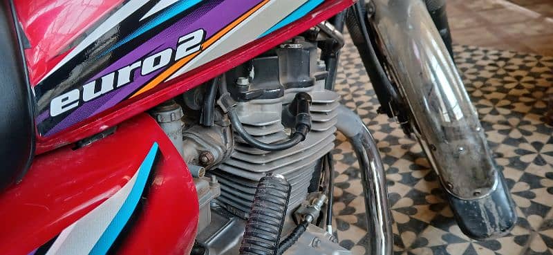 Honda 125 in clean condition 4