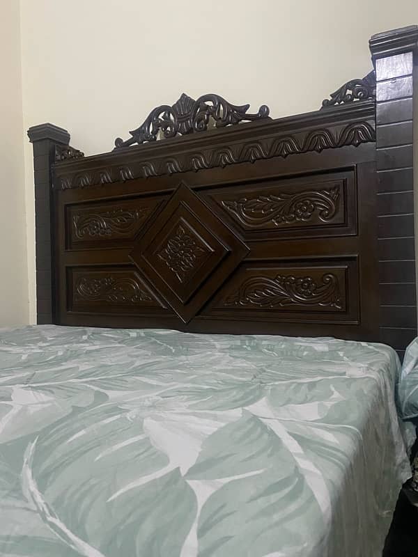 pure chinoti bed and dressing table for sale 1