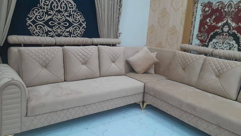 Elegant L-Shaped Sofa 1