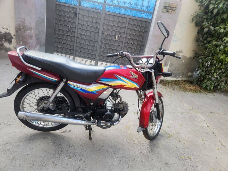 Honda CD 70 dream . . 2