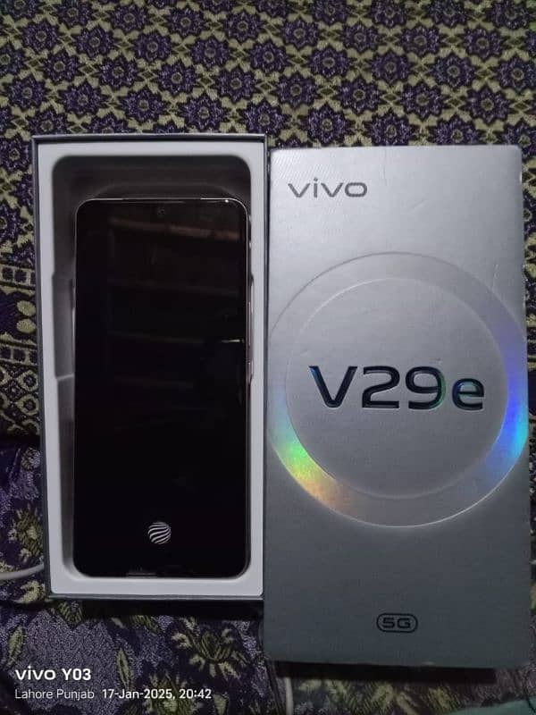 vivoV29e 10. by. 10 all ok ha 8+8 GB 256 box and original charging 6