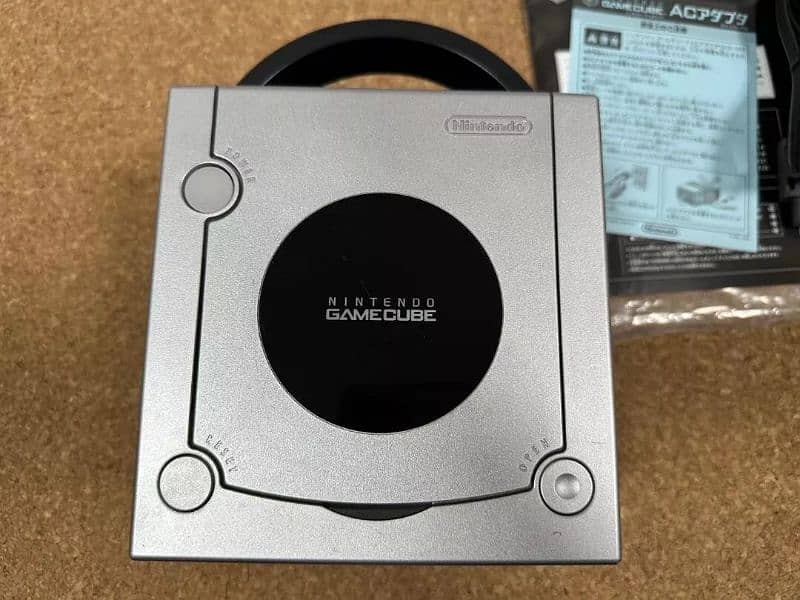 Silver Nintendo GameCube 10