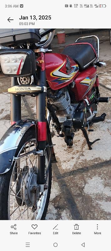 Honda 125 16 model orgnl blck tanky tapy salincr avible ha 3