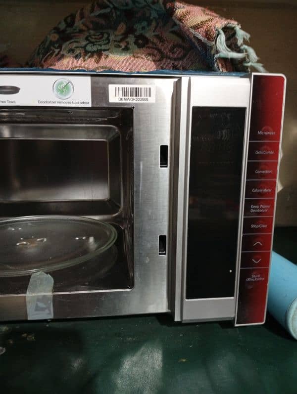 Microwave oven 1