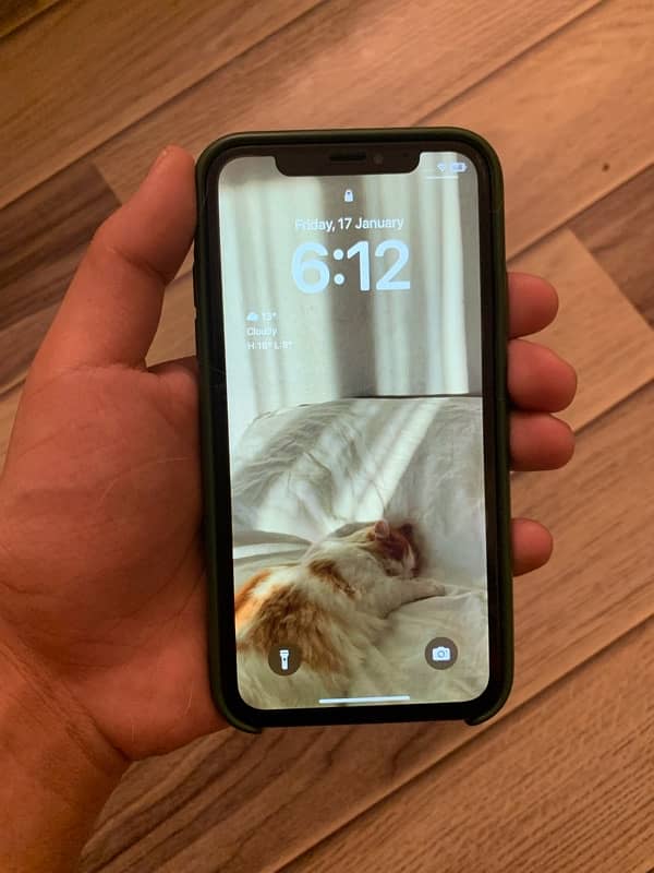 iphone xr (fu back broken) 0