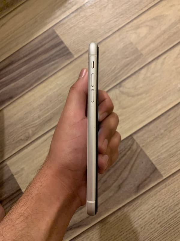 iphone xr (fu back broken) 2