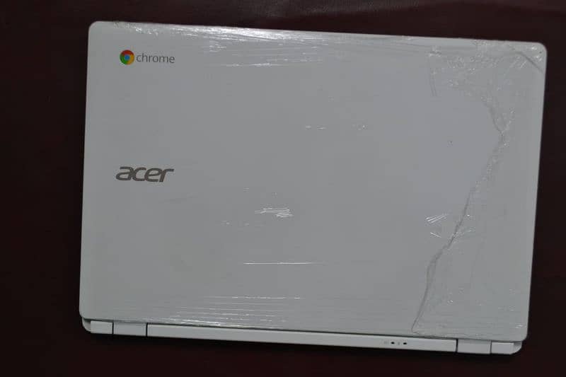 brand new Chromebook 0