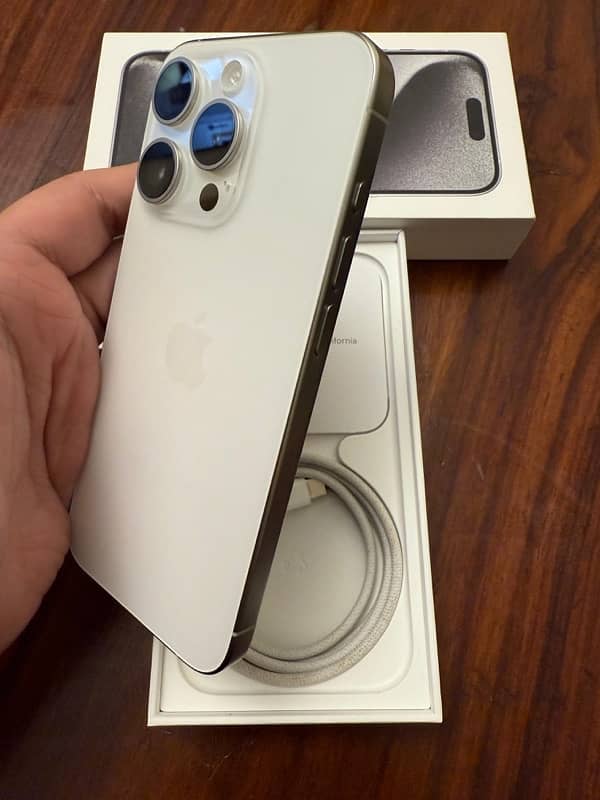 Iphone 15 pro Non PTA 4