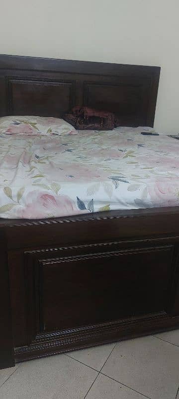 Queen Bed  Pure Taali Wood 1