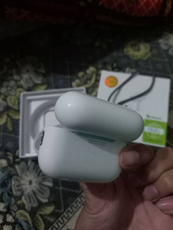 Airpods Pro 2nd Generation Copy Type-C Only Box Open with ANC 4