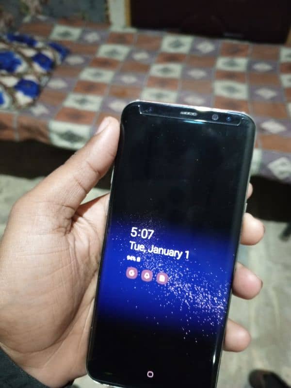 Samsung S8+ good condition 5