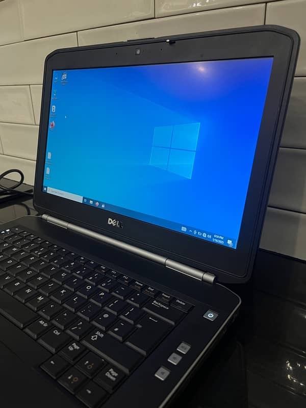 Laptop Dell 4