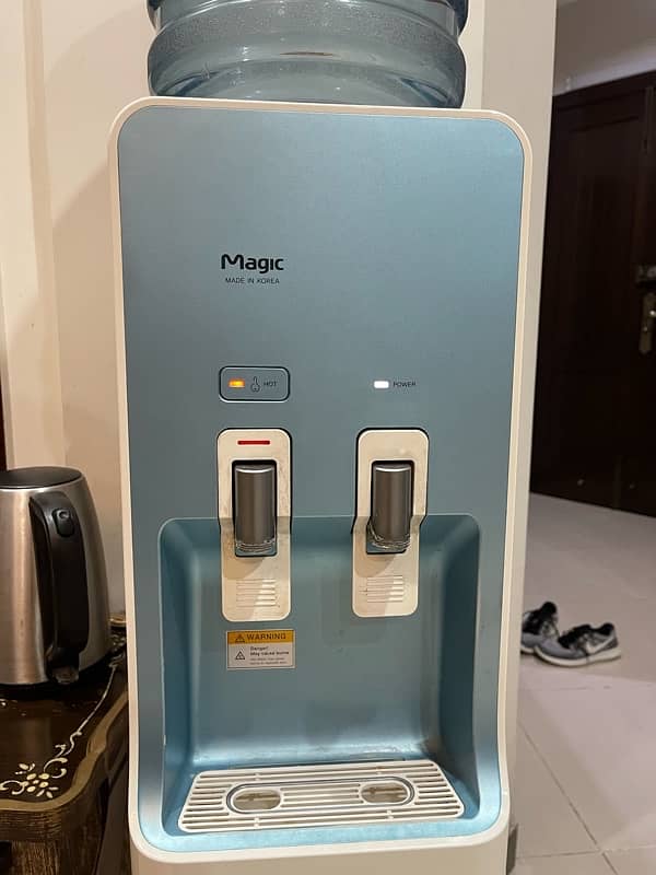 WATER DISPENSER MAGIC COMPANY MADE IN KOREA. 0