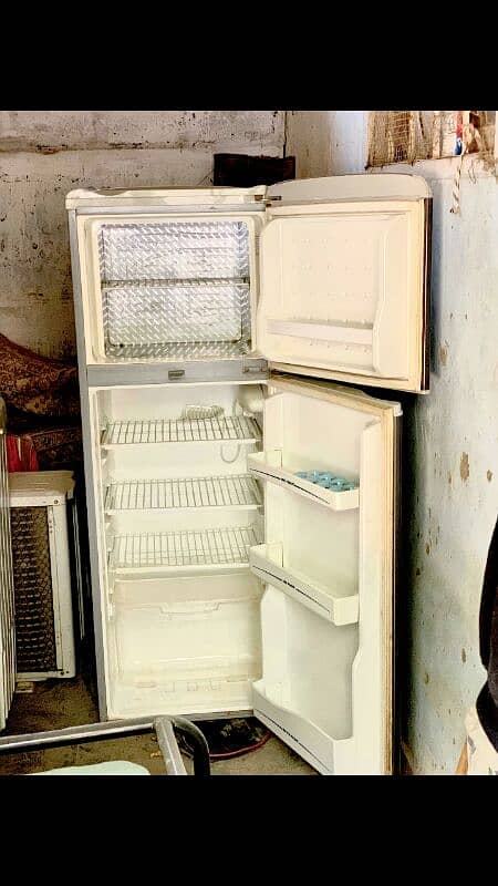 Haier fridge ha all ok ha bas gas dala gi Baki ok ha 3