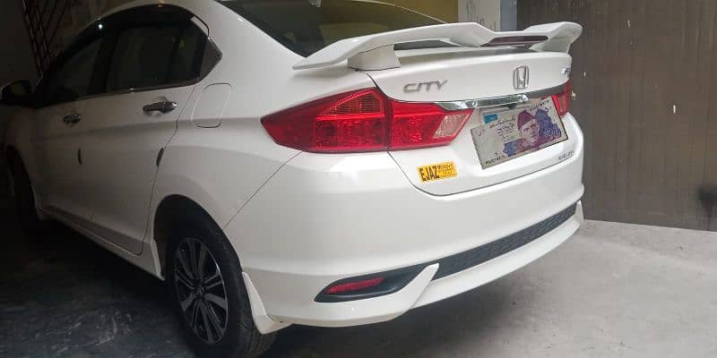 Honda City Aspire 2022 b2b original scrachless condition 36k millage 11