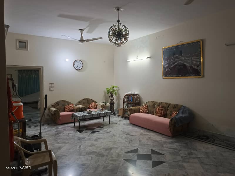 18 Marla house available for rent in chenab market near Susan road 0