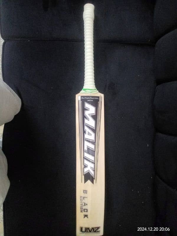 Cricket Bat 0