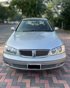 Nissan Sunny 2010