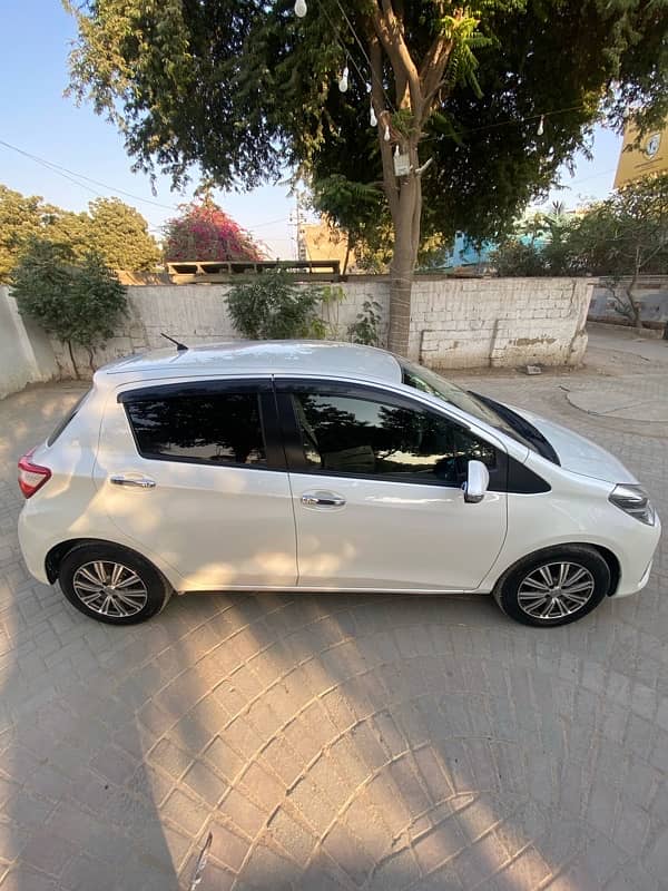 Toyota Vitz f1.0 Safety edition ||| 4